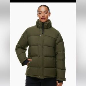 Aritzia super puff coat size M